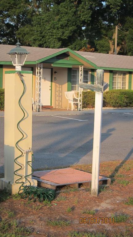 High Springs Country Inn Exterior foto